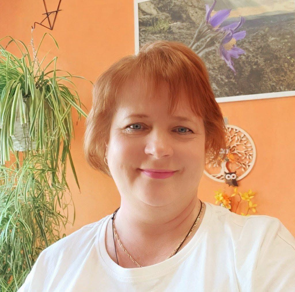 Házigazda Mária